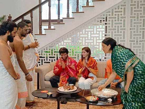 Vijay Mom Performs Pooja For LIGER Movie